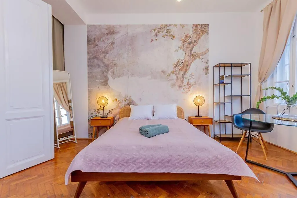 Apartment Ferienwohnung Bright-Nest Downtown Terrace Nw Budapest