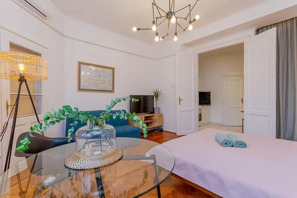 Ferienwohnung Bright-Nest Downtown Terrace Nw Budapest 0*,  Ungarn